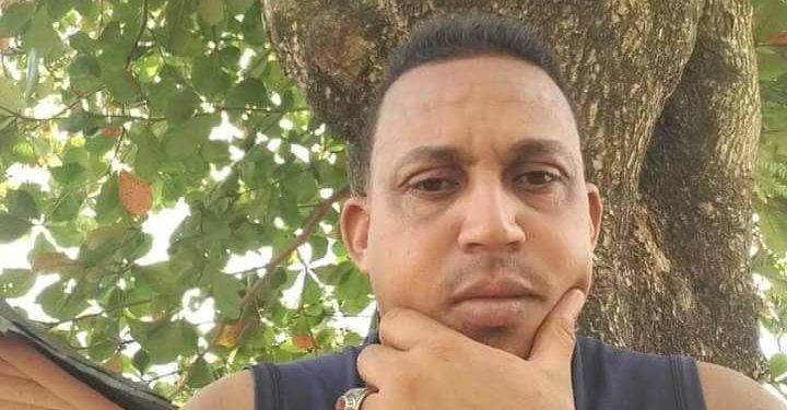 Encuentran hombre muerto en el interior de un vehículo en Navas, Puerto Plata.