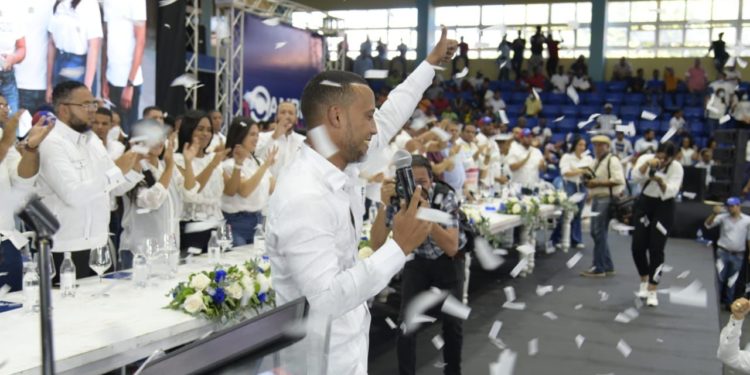 Carlos Valdez consolida liderazgo de la JRM; Recibe apoyo del movimiento político +Cambio