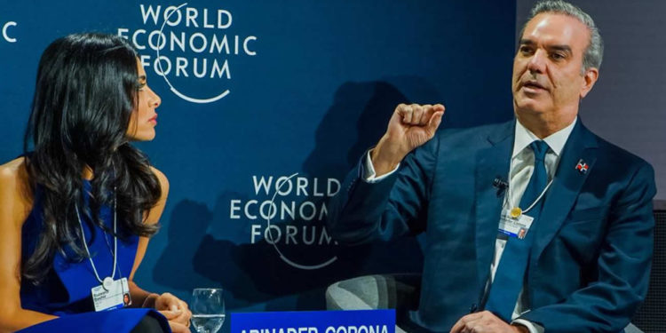 Éxito del turismo de RD despierta interés en Davos; presidente Abinader destaca el sector como vital para recuperar la economía