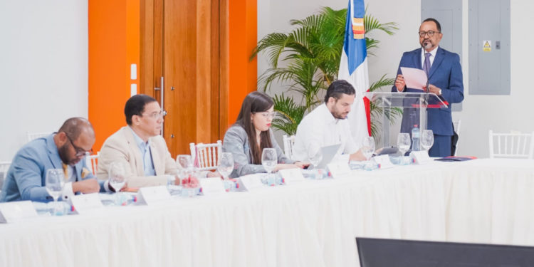 Consultor jurídico afirma el presidente Abinader no impondrá reforma constitucional sin comprensión y aval de actores políticos