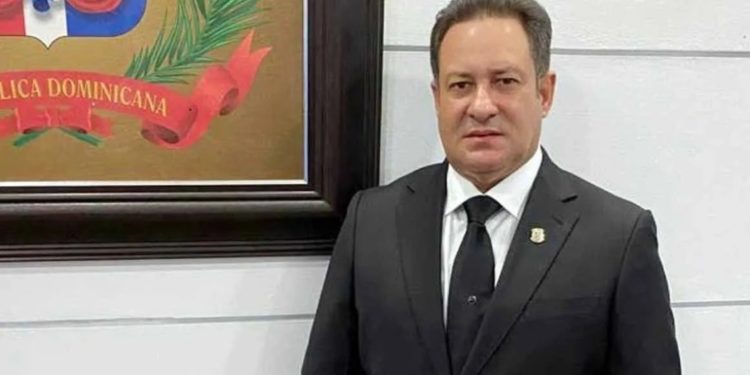 Diputado Gutiérrez fue declarado incompetente porque comió materia fecal y se trató de suicidar