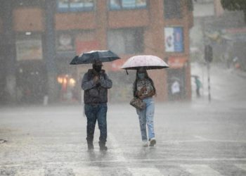 COE emiten alerta para ocho provincias por vaguada