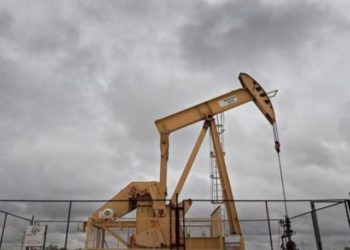 El petróleo de Texas abre con una bajada del 1,17 %, hasta 103,93 dólares