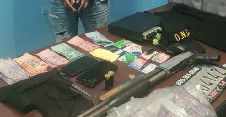 PN apresa dos presuntos atracadores que mantenían en Zozobra La Vega y Santiago