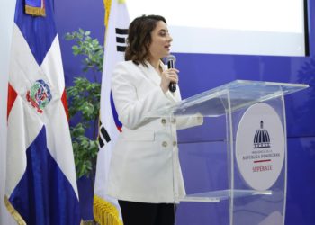 Gloria Reyes anuncia construcción de Centros de Capacitación y Producción Supérate con fondos de Corea