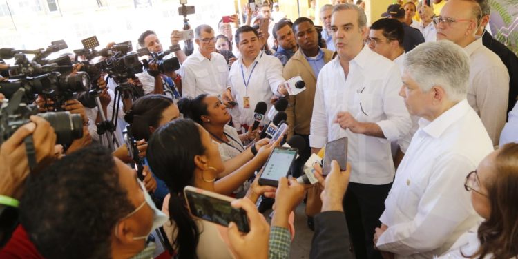 Presidente Abinader reitera combatirá narcotráfico y criminalidad