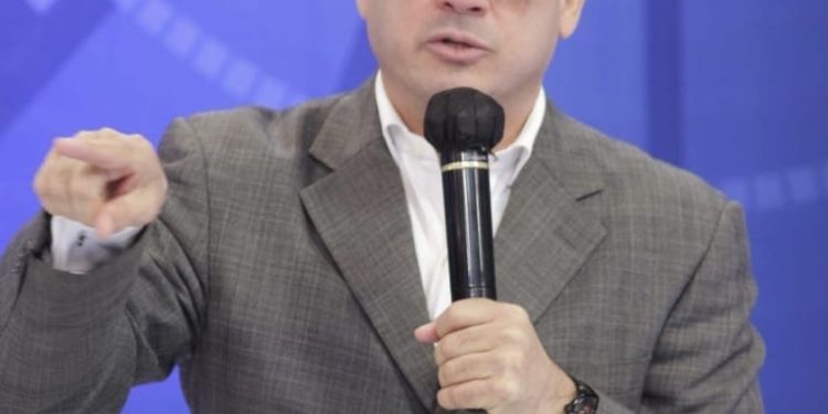 Graymer Méndez anuncia creación del Primer Club de Comunicadores por el Autismo