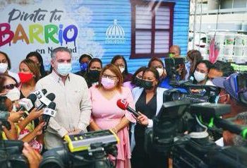 Remozamiento de casas se hizo con pinturas distintas a las licitadas