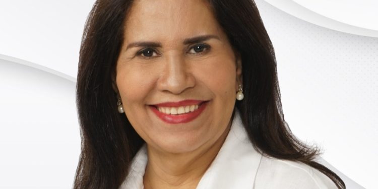 Maritza Hernández denuncia que resolución CNSS es engañosa y populista