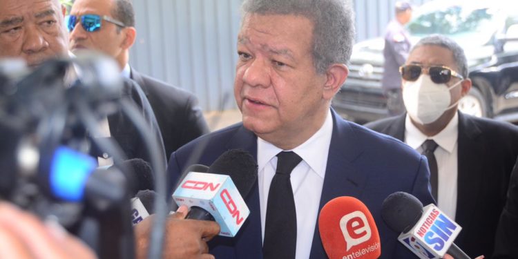 Leonel Fernández dice que sociedad dominicana está doblemente enlutecida por fallecimiento de Ivonne Haza y Frank Rodríguez
