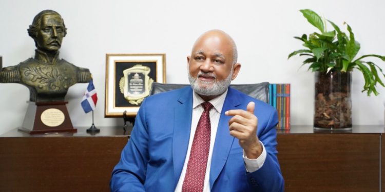 MINERD aplica aumento salarial del 10% al magisterio