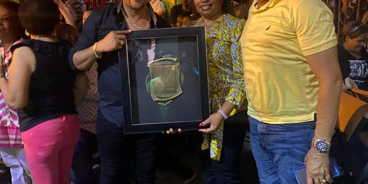 Por tercer año Consecutivo, Comité Pro fiestas de la Descubierta reconoce labor y trayectoria del periodista Deivy Pérez