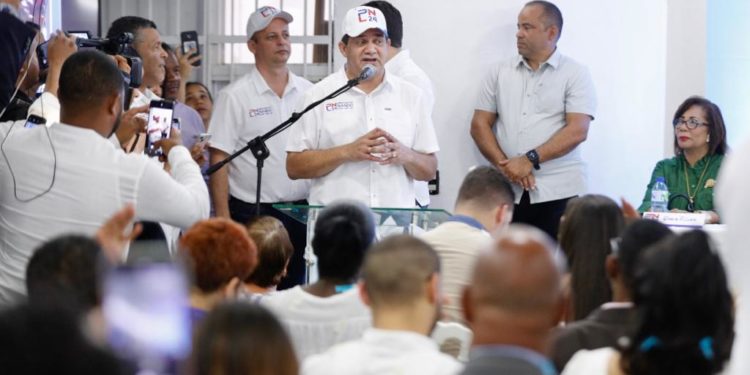 Proyecto Nando con Luís 24 juramenta decenas de personas en Circunscripción #2