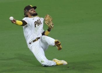 Permiten a Tatis Jr. intensificar sus entrenamientos defensivos