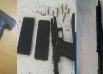 PN incauta fusil, dos pistolas y apresa varias personas en Santiago