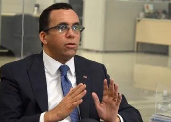 Navarro dice Abinader no se ha dado cuenta campaña del 2020 ya terminó