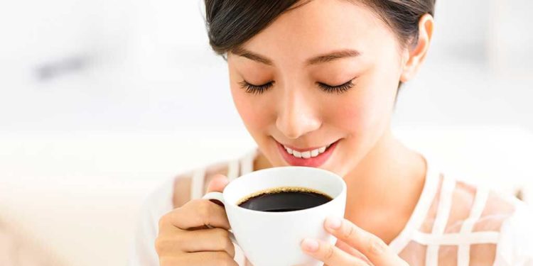 Cinco beneficios de tomar una taza de café por la mañana