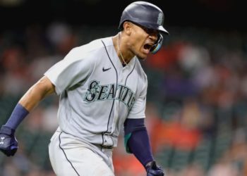 J-Rod ya muestra dotes de líder en Seattle