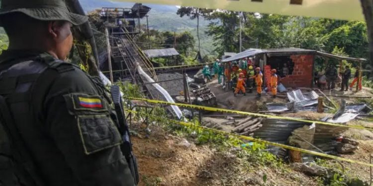 Ascienden a 12 los fallecidos por la explosión de una mina en Colombia