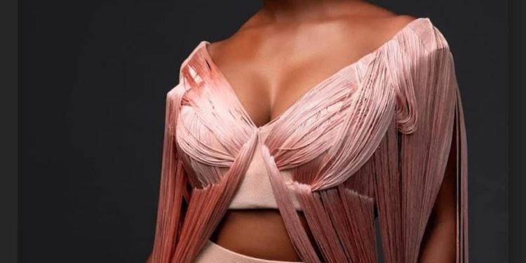 Muere a los 36 años la actriz Busisiwe ‘Busi’ Lurayi, estrella de la comedia de Netflix ‘Cómo arruinar la Navidad: La boda’