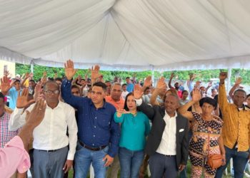 PCR juramenta nuevos militantes y dirigentes en SDO