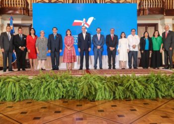 Presidente juramenta voluntariado del Hospital Marcelino Vélez Santana