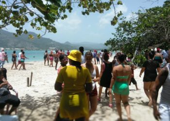 Una persona muere ahogada en Playa Teco, Maimon, Puerto Plata; dos se encuentran en estado crítico