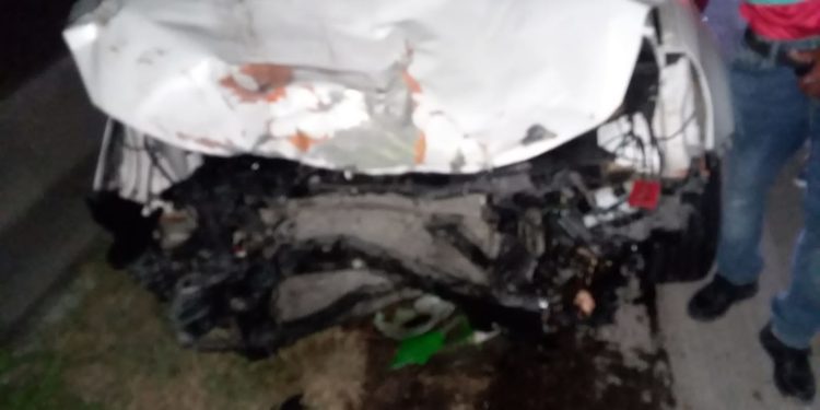 Conductor pierde el control, mata mujer y deja un herido en Tabara Abajo