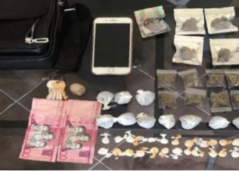 Apresan dos individuos y les ocupan varias porciones de sustancias controladas