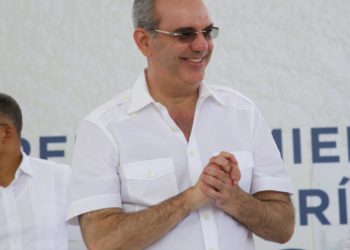 Presidente Abinader dispone elevar cobertura de un millón a dos a los afiliados de SeNaSa por enfermedades catastróficas