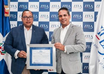 INDOCAL entrega renovación de la certificación ISO 9001:2015 al ITLA