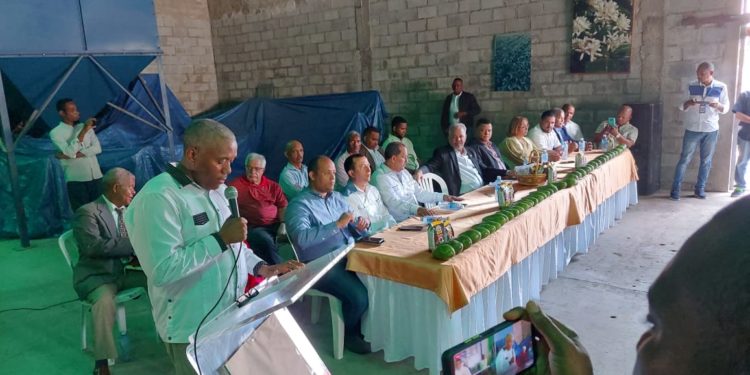 Ex Alcalde de Cambita  por el PLD pasa a las filas del PRM