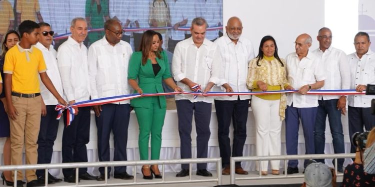 MINERD Inaugura en Mao Liceo Experimental Héroes de La Barranquita