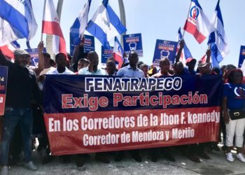 Choferes del Corredor 27 de Febrero afirman son una zona franca de empleos