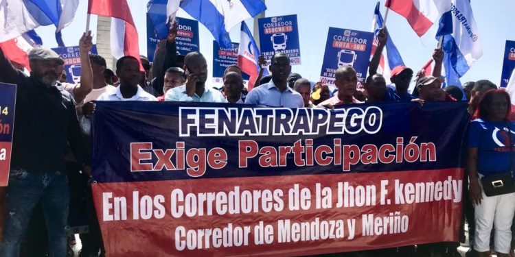 Choferes del Corredor 27 de Febrero afirman son una zona franca de empleos