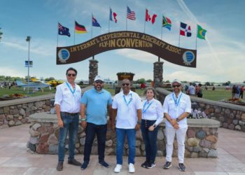 Bandera dominicana ondea por primera vez entre países anfitriones en feria de aviación en EE.UU