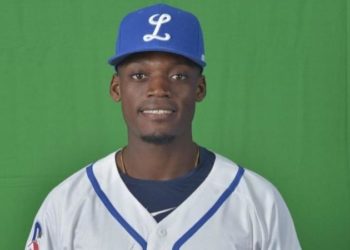 Licey deja en libertad a 11 jugadores, incluyendo lanzador accidentado Robinson Leyer