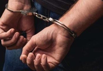 PN captura hombre estaba prófugo desde el 2009 por entrarle a machetazos a su expareja en Los Botados de Yamasá