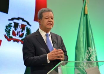 Leonel Fernández asegura Gobierno vive en una burbuja y manipula las estadísticas