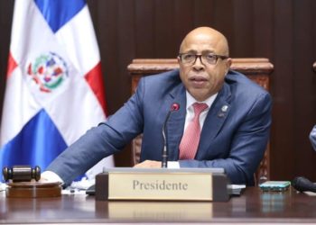 Alfredo Pacheco denuncia maltrato de Jet Blue; pide al Gobierno cancelar licencia para operar en el país