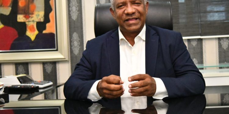 ASEDILIRD valora como trascendental que estudiantes tendrán libros de textos actualizados