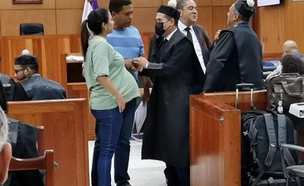 Dictan prisión preventiva y presentación periódica contra implicados en caso Antipulpo