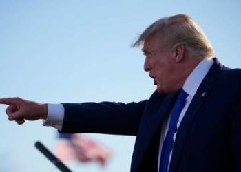 Trump denuncia que el FBI allanó su residencia en Mar-a-Lago