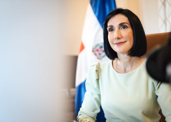 Raquel Arbaje: «yo no puedo asumir el Conani, pero estoy para canalizar”