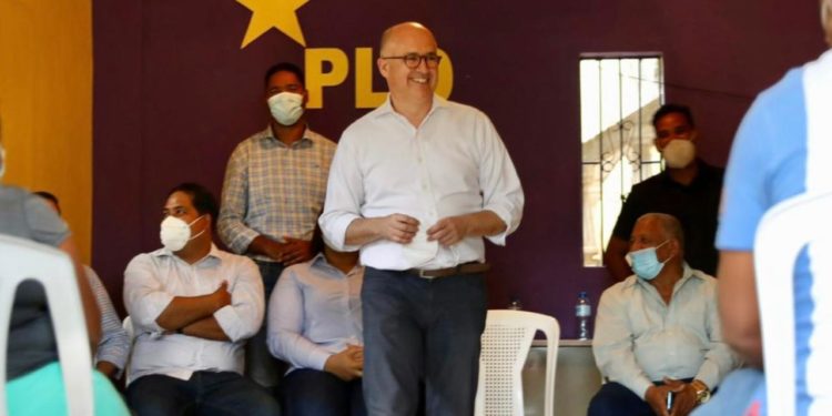 Francisco Domínguez Brito deja abierta posibilidad cualquiera de los aspirantes sea su vice