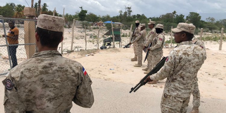 Refuerzan la frontera para evitar incidente por muerte de haitiano