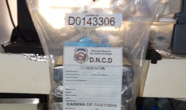 DNCD detiene hombre con cuatro kilos presumiblemente cocaína en SDE