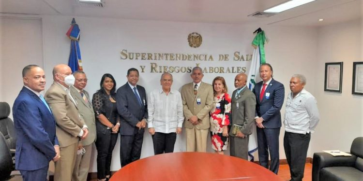 Instituto Generales Retirados PN solicita Superintendente de Salud los incluya en el sistema contributivo de Senasa