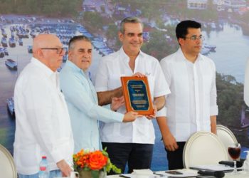 Presidente Abinader inicia Plan de Reordenamiento Territorial Turístico de Bayahíbe