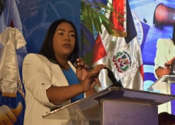 Diputada Leyvi Bautista anuncia aspiración a la Secretaria General de la Mujer del PRM